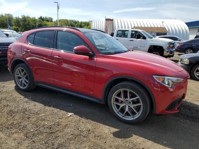 2018 Alfa Romeo Stelvio Sport