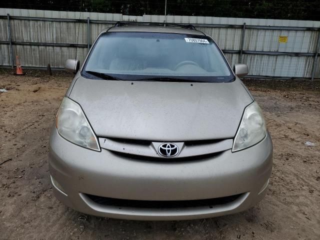 2009 Toyota Sienna XLE