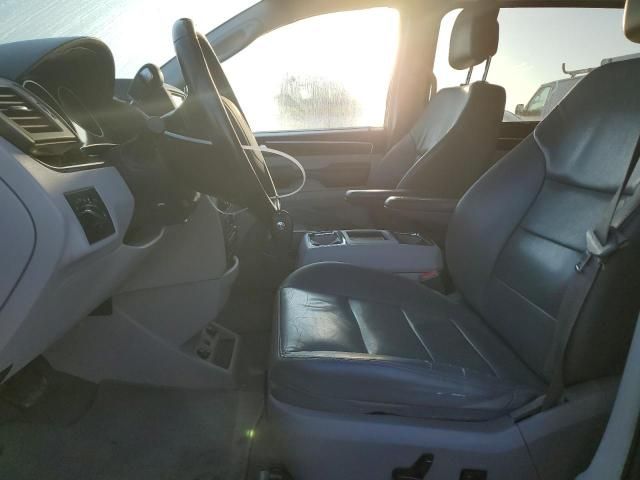 2014 Volkswagen Routan SEL Premium