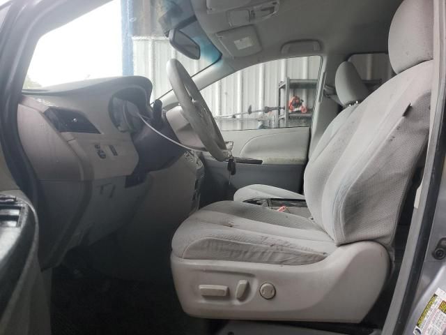 2011 Toyota Sienna LE