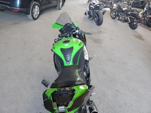 2022 Kawasaki ZX1002 M