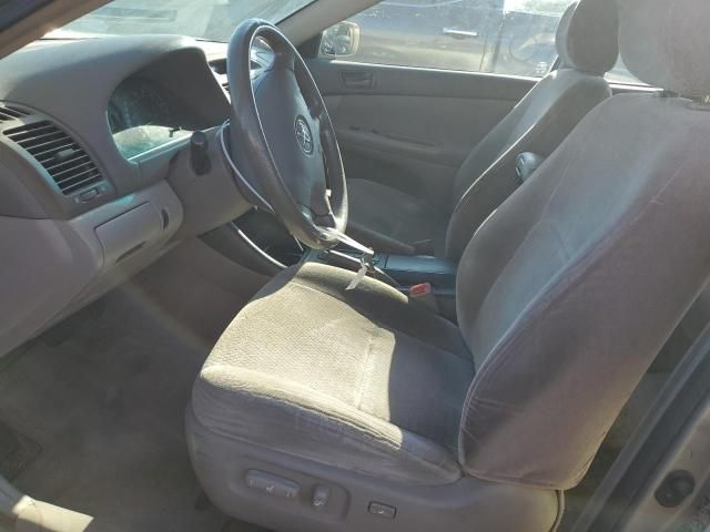 2004 Toyota Camry LE