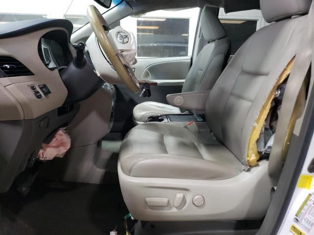 2012 Toyota Sienna XLE