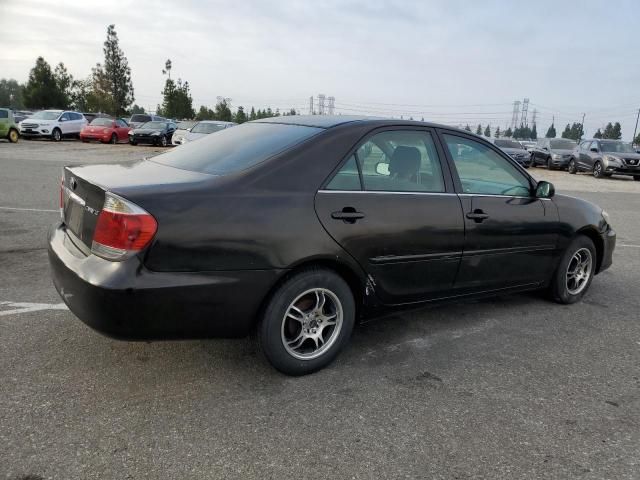 2005 Toyota Camry LE