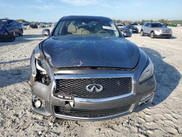 2015 Infiniti Q70 3.7