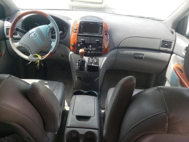 2010 Toyota Sienna XLE