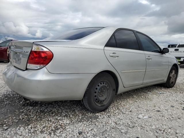 2005 Toyota Camry LE