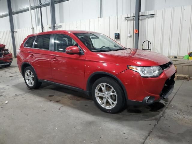 2015 Mitsubishi Outlander SE