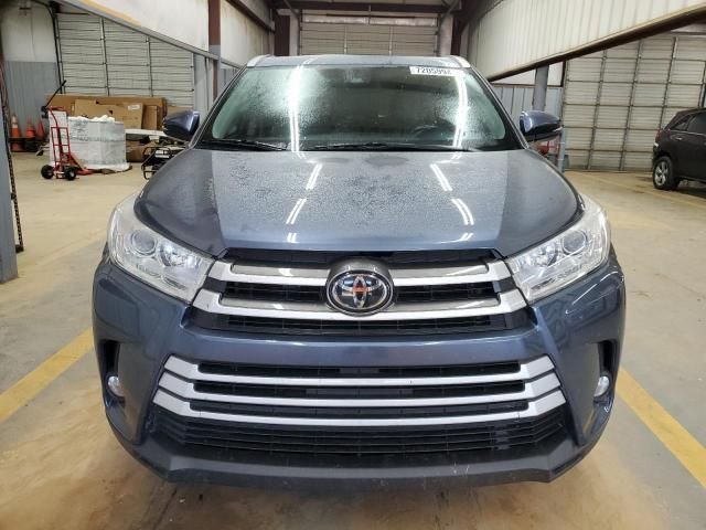 2019 Toyota Highlander SE