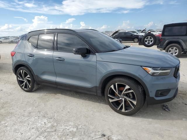 2022 Volvo XC40 T5 R-Design