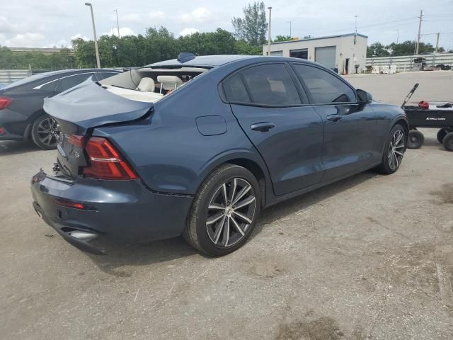 2021 Volvo S60 T5 Momentum