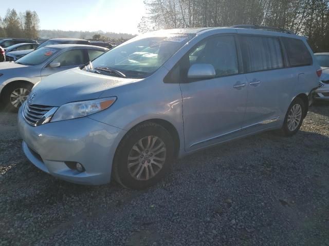 2015 Toyota Sienna XLE