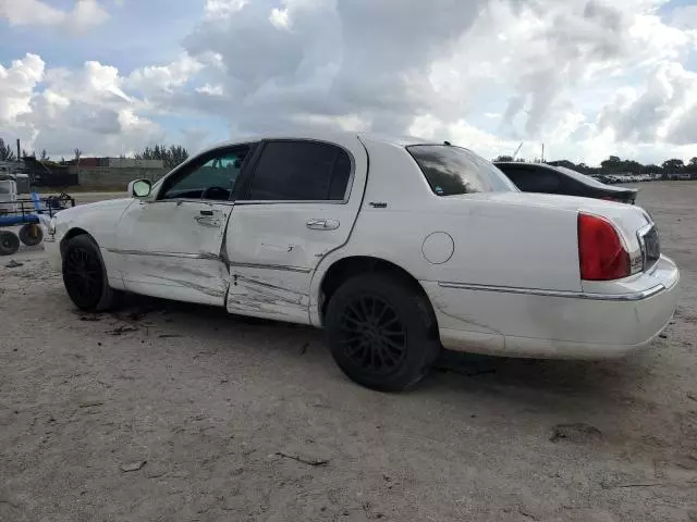 2009 Lincoln Town Car Signature Limited