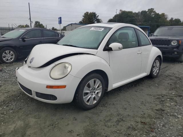 2010 Volkswagen New Beetle