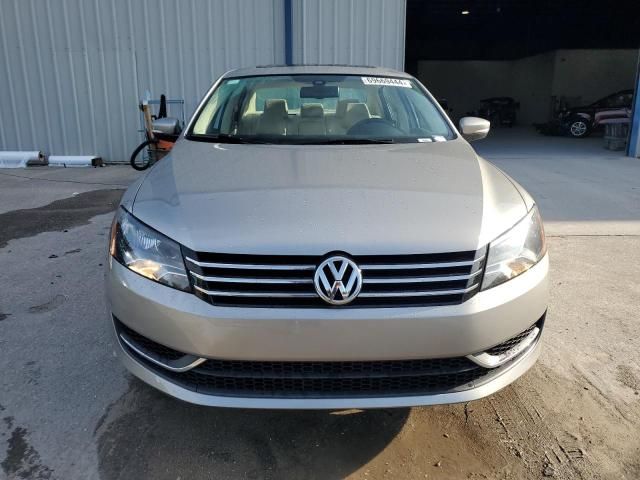 2014 Volkswagen Passat SE