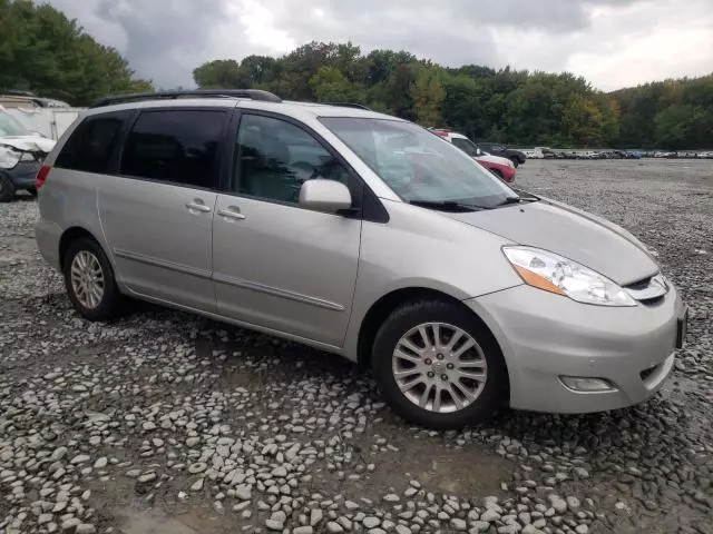 2008 Toyota Sienna XLE