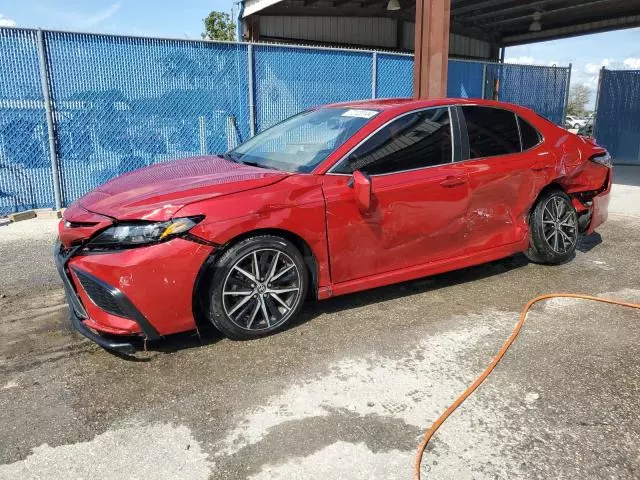 2021 Toyota Camry SE