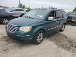 2009 Chrysler Town & Country Limited en venta en Pekin, IL