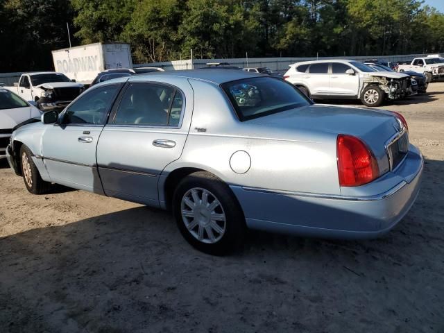 2011 Lincoln Town Car Signature Limited