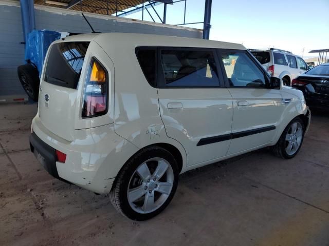 2010 KIA Soul +