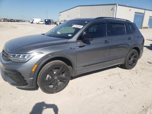 2023 Volkswagen Tiguan SE R-LINE Black