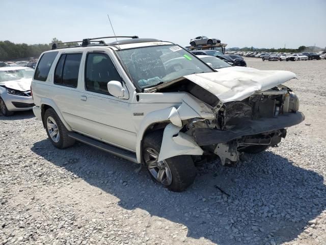 2004 Nissan Pathfinder LE