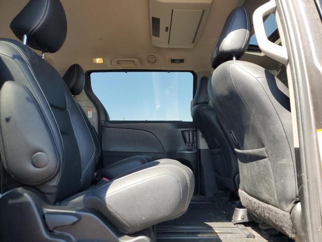 2016 Toyota Sienna SE