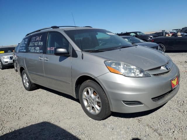 2006 Toyota Sienna LE