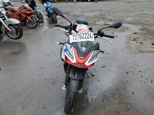 2021 Aprilia Tuono 660