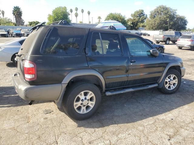 2000 Nissan Pathfinder LE