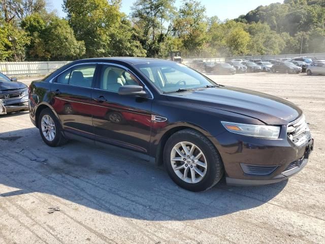 2013 Ford Taurus SE