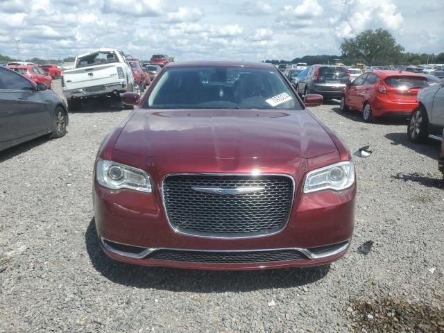 2019 Chrysler 300 Touring