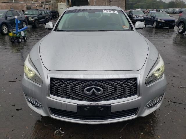 2015 Infiniti Q70 3.7