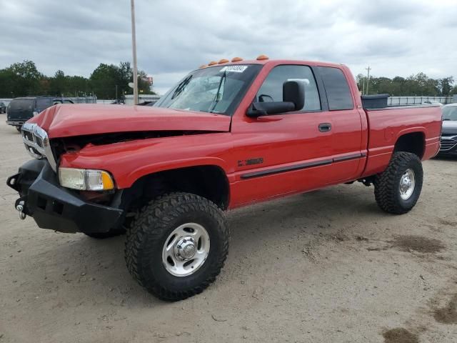 2000 Dodge RAM 2500