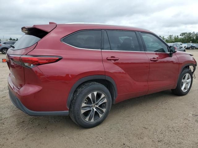 2021 Toyota Highlander XLE