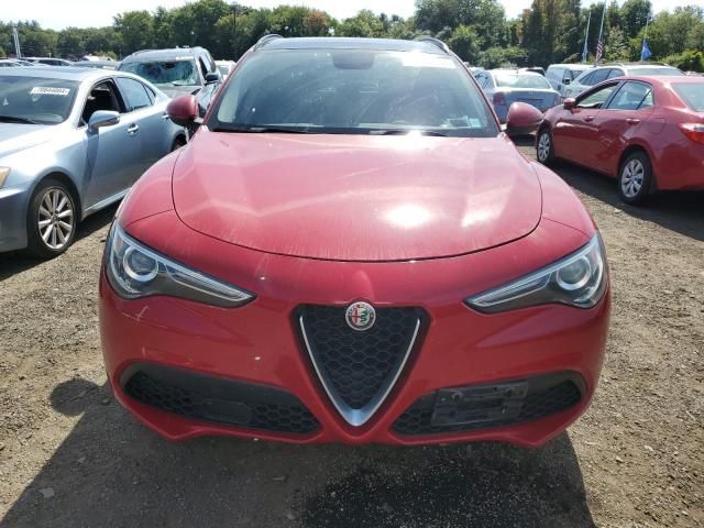 2018 Alfa Romeo Stelvio Sport