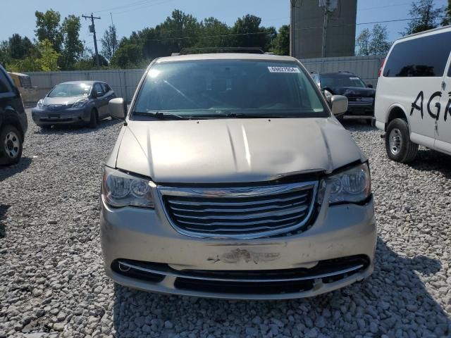 2013 Chrysler Town & Country Touring