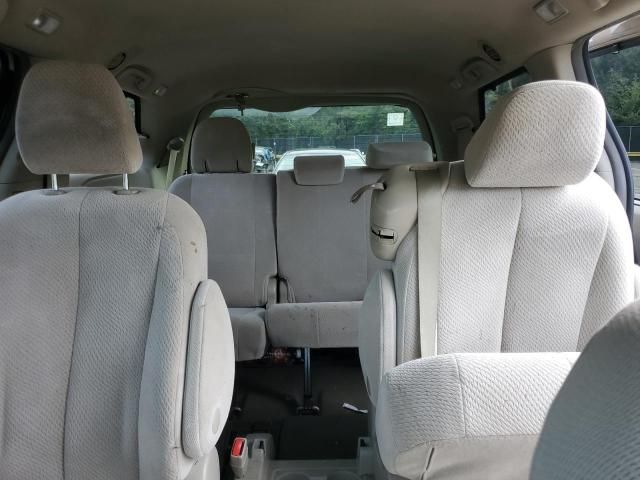 2013 Toyota Sienna LE