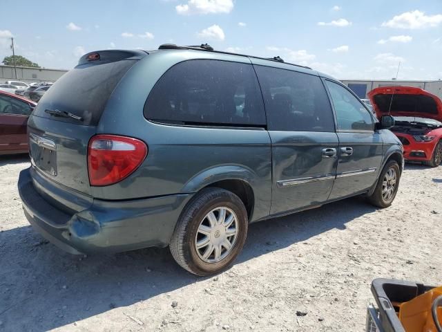 2005 Chrysler Town & Country Touring