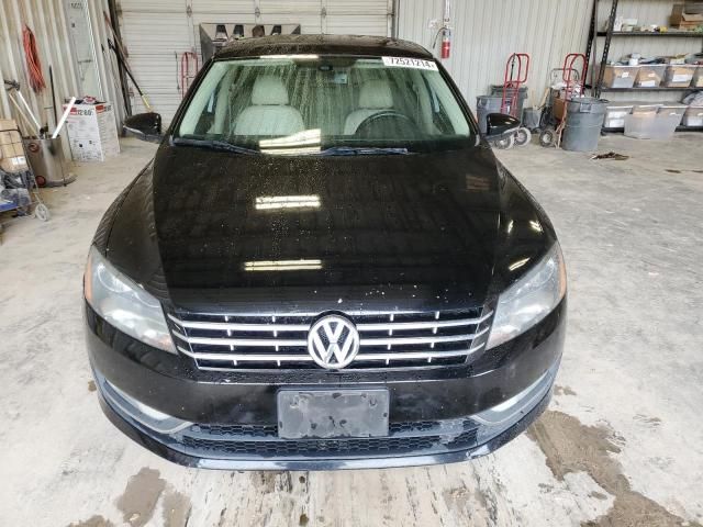 2012 Volkswagen Passat SEL