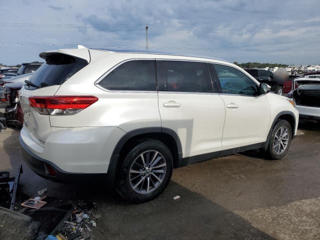 2019 Toyota Highlander SE