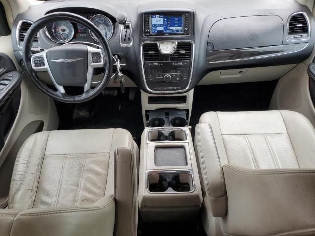 2012 Chrysler Town & Country Touring