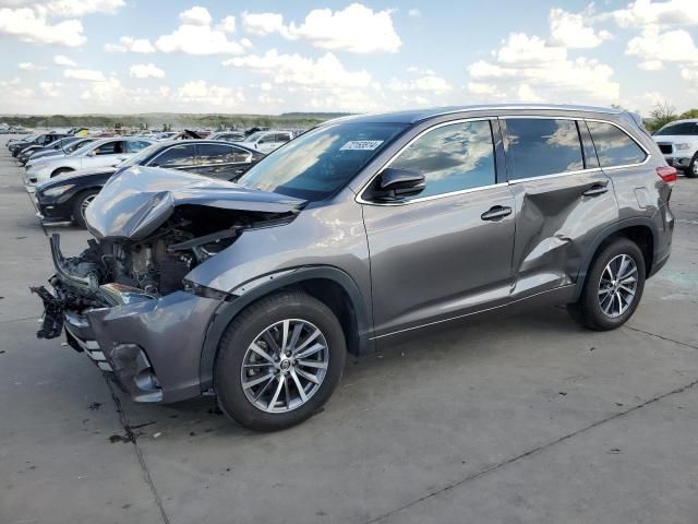 2018 Toyota Highlander SE