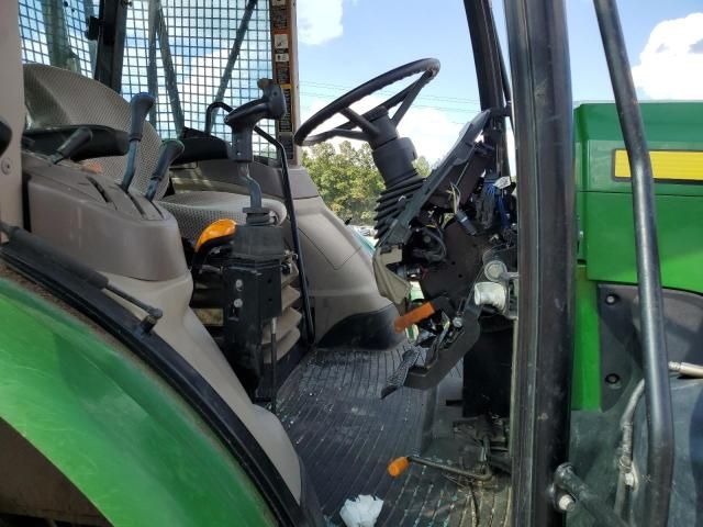 2019 John Deere 6105E