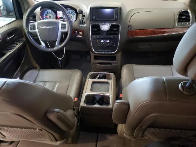 2012 Chrysler Town & Country Touring L