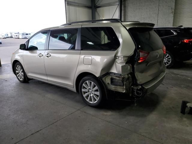 2017 Toyota Sienna XLE