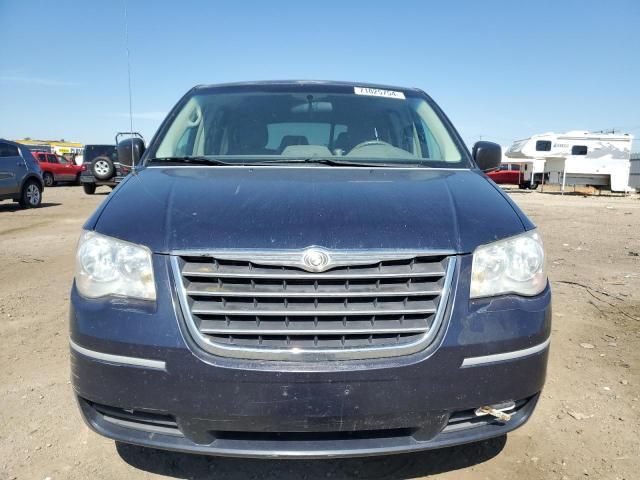 2008 Chrysler Town & Country LX