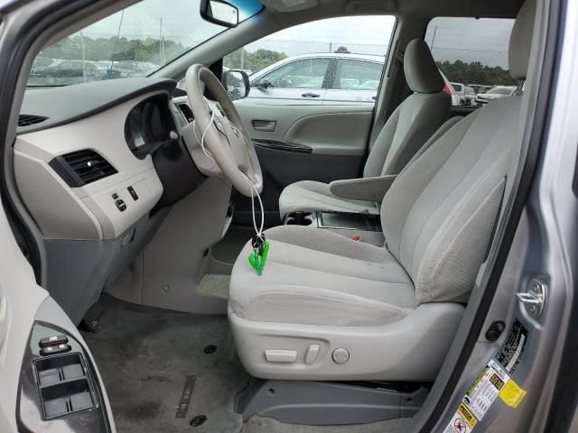 2014 Toyota Sienna LE