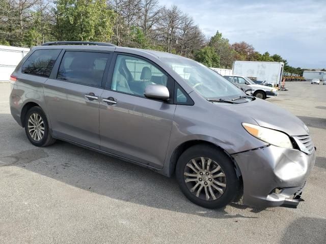 2011 Toyota Sienna XLE