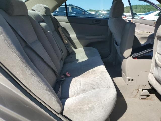 2004 Toyota Camry LE